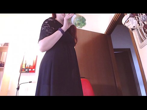 ❤️ ¡Una esclava sumisa a la que le encantan las bragas sucias y exuberantes se ve obligada a masturbarse después de ver este vídeo! ❤ Video de porno en es.wassell.ru ❌️