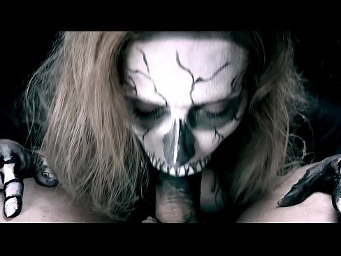 ❤️ Demon girl chupando pollas con su boca negra y tragando semen ❤ Video de porno en es.wassell.ru ❌️